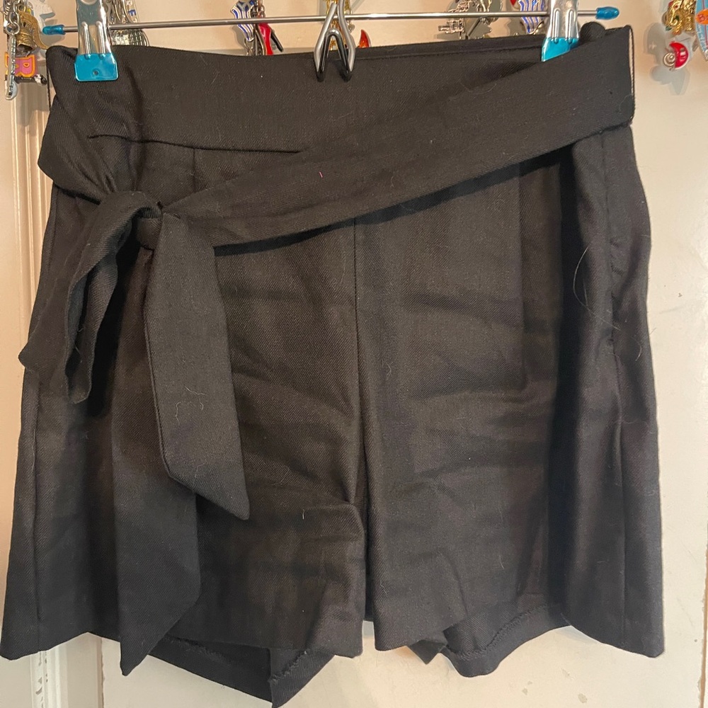 Express Black Tie-Waist Skort